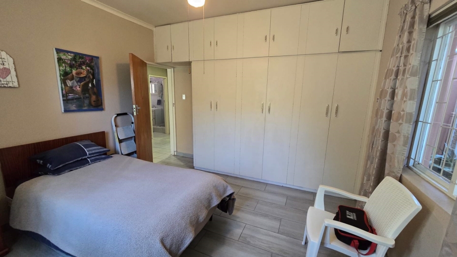 6 Bedroom Property for Sale in Churchill Estate Western Cape